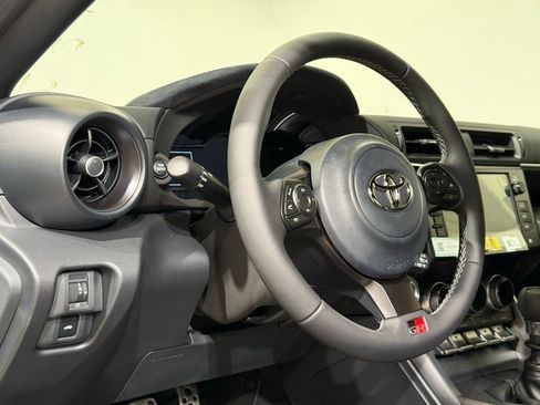 New 2025 Toyota GR86 Premium image 16