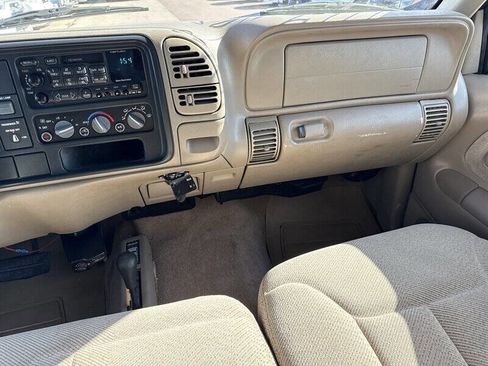 Used 1997 GMC Sierra 1500 SL w/ Image Max Pkg image 16