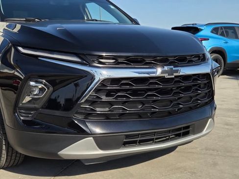 Used 2023 Chevrolet Blazer LT FWD image 8