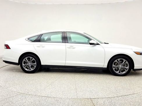 Used 2023 Honda Accord EX-L image 4