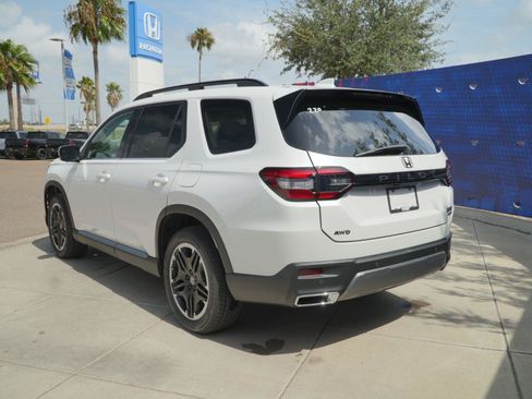 New 2026 Honda Pilot image 9