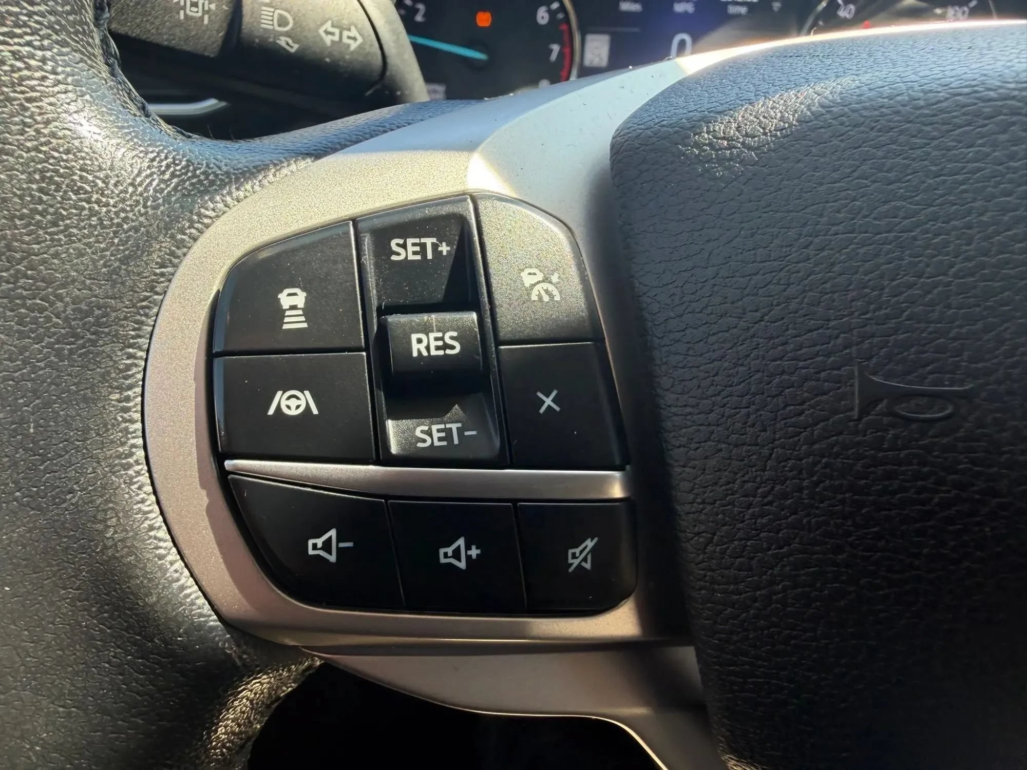 Used 2021 Ford Explorer Limited AWD/4WD image 10