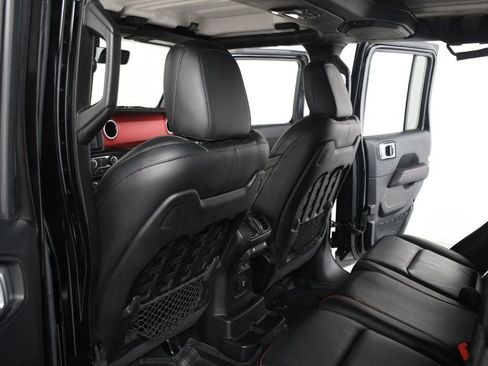 Used 2018 Jeep Wrangler Unlimited Rubicon AWD/4WD image 34
