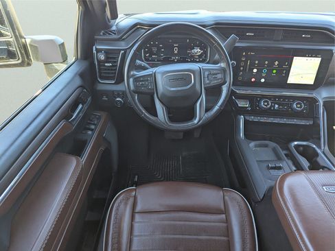 Used 2024 GMC Sierra 2500 Denali Ultimate image 17