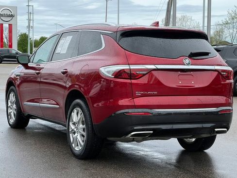 Used 2024 Buick Enclave Essence w/ Experience Buick Package AWD/4WD image 11