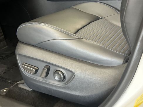 Used 2024 Toyota RAV4 XSE w/ Advanced Technology Package AWD/4WD image 13