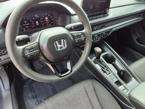 Used 2025 Honda Accord LX image 14