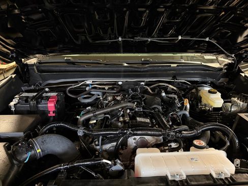 Used 2025 Toyota Tacoma SR5 image 18