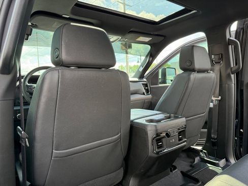 Used 2024 GMC Sierra 2500 AT4 w/ AT4 Premium Plus Package image 18