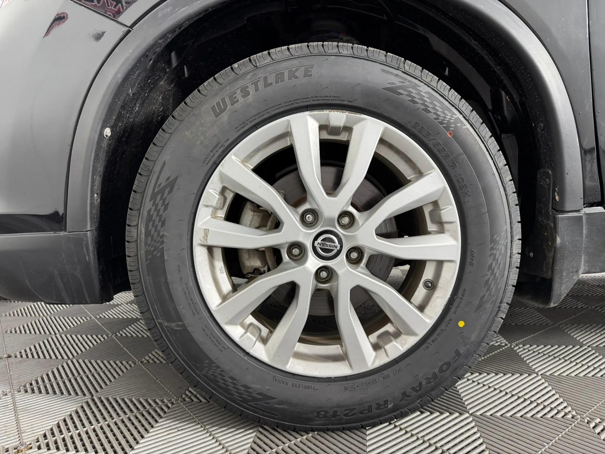 Used 2020 Nissan Rogue SV AWD/4WD image 40