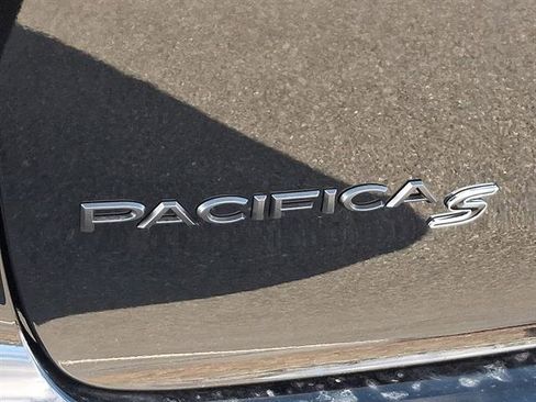 New 2026 Chrysler Pacifica Limited w/ S Appearance Package image 23
