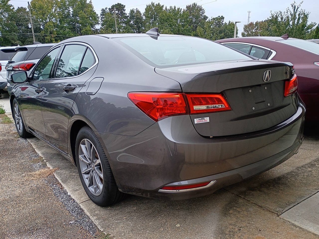 Used 2018 Acura TLX w/ Technology Package FWD image 4