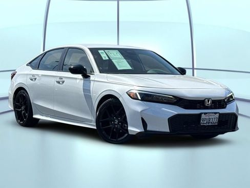 Used 2025 Honda Civic Sport image 2
