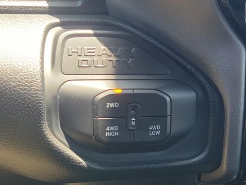 Used 2025 RAM 2500 Big Horn AWD/4WD image 24