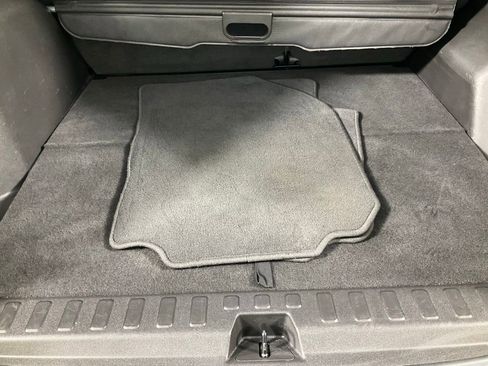 Used 2023 Chevrolet Equinox Premier image 25