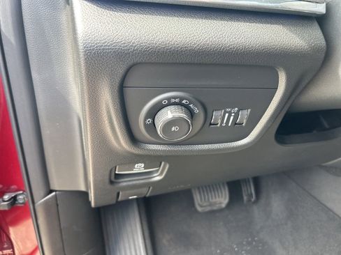 New 2025 Jeep Grand Cherokee Overland w/ Luxury Tech Group IV image 37