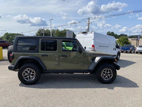 Certified 2026 Jeep Wrangler Unlimited Rubicon AWD/4WD image 2