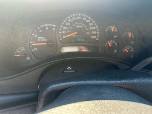Used 2004 GMC Sierra 3500 SLE w/ Heavy-Duty Power Package RWD image 10