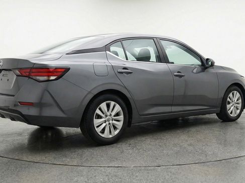 Used 2025 Nissan Sentra S image 9