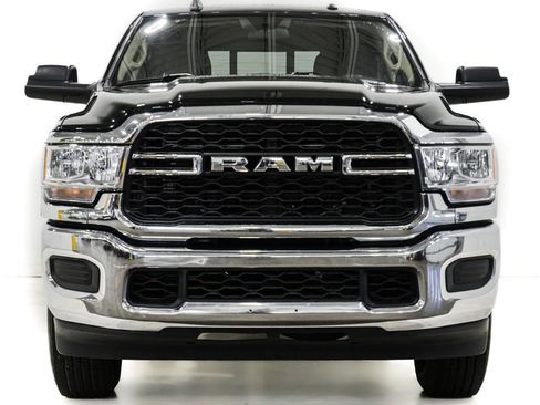 Used 2020 RAM 2500 Tradesman AWD/4WD image 2