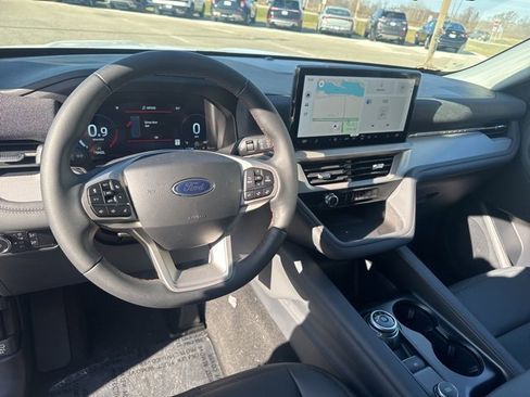 New 2026 Ford Explorer Active w/ Active Comfort Package image 25