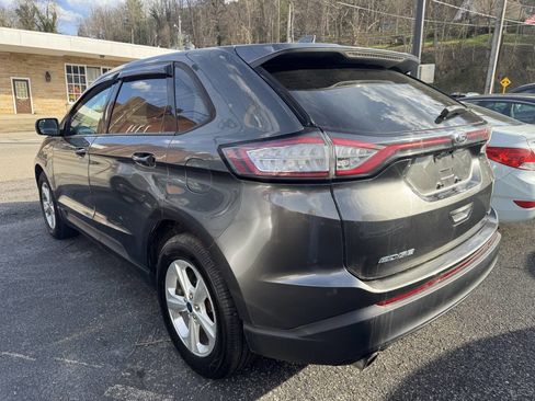 Used 2016 Ford Edge SE image 4