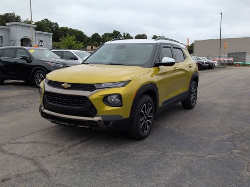 Used 2023 Chevrolet TrailBlazer ACTIV w/ Sun and Liftgate Package AWD/4WD image 4