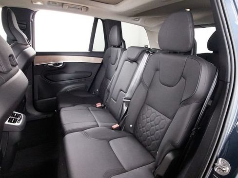 Used 2025 Volvo XC90 B6 Plus w/ Protection Package Premier AWD/4WD image 24