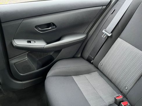 Used 2025 Nissan Sentra SV image 37