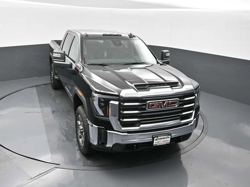 New 2025 GMC Sierra 2500 SLE w/ SLE Value Package; image 11