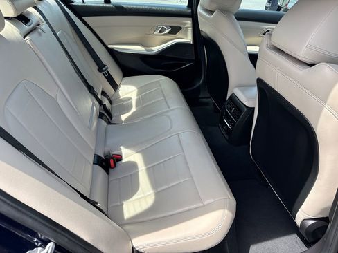Used 2025 BMW 330i Sedan w/ Premium Package RWD image 40