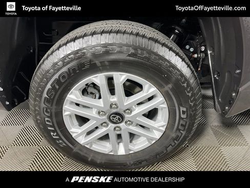Used 2025 Toyota Tundra SR5 w/ SR5 Premium Package AWD/4WD image 10