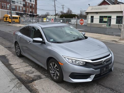 Used 2017 Honda Civic EX image 4