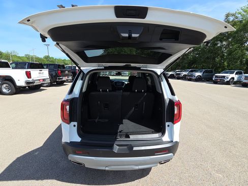 Used 2023 GMC Acadia SLE FWD image 32