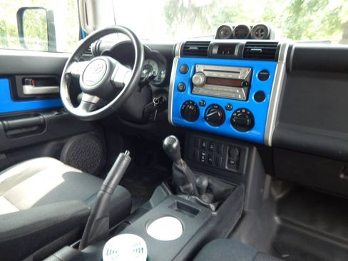 Used 2007 Toyota FJ Cruiser 4WD image 19