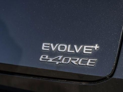 Used 2023 Nissan Ariya AWD image 9