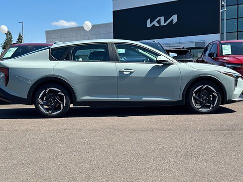 Used 2025 Kia K4 EX FWD image 3