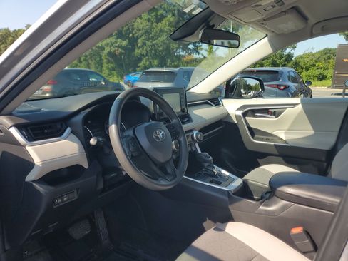 Certified 2022 Toyota RAV4 XLE AWD/4WD image 16