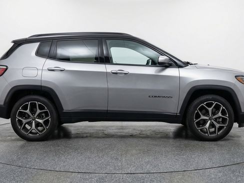 Used 2025 Jeep Compass Limited AWD/4WD image 11