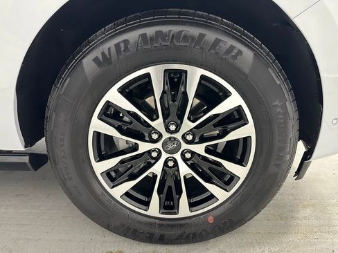 Used 2025 Ford Expedition Max Platinum AWD/4WD image 63