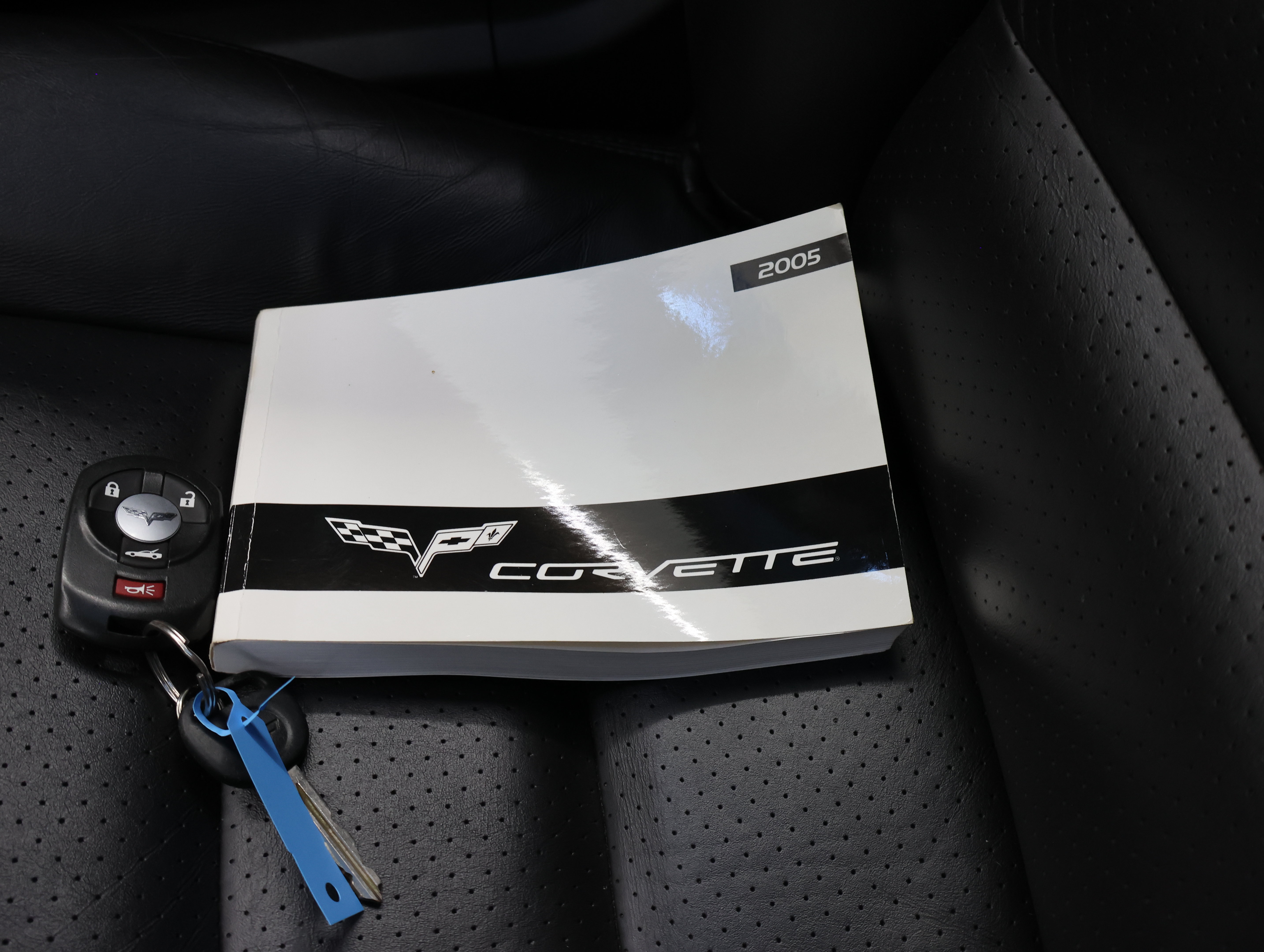 Used 2005 Chevrolet Corvette Coupe w/ Preferred Equipment Group RWD image 38
