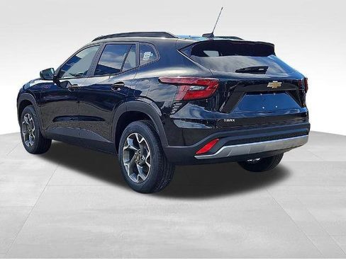 New 2026 Chevrolet Trax LT w/ Driver Confidence Package image 3