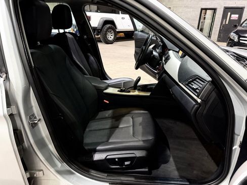Used 2014 BMW 320i Sedan RWD image 25