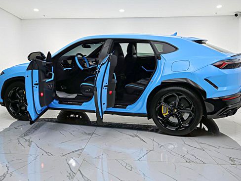 Used 2025 Lamborghini Urus S AWD/4WD image 7