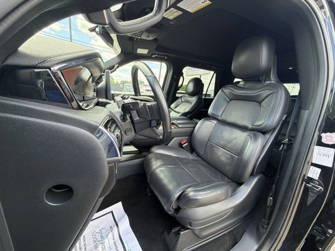 Used 2024 Lincoln Navigator Reserve AWD/4WD image 11