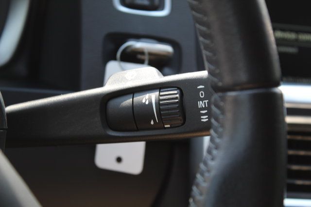 Used 2017 Volvo S60 T5 Dynamic FWD image 18