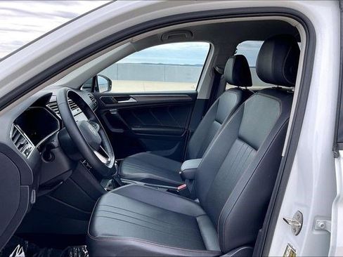 Used 2024 Volkswagen Tiguan Wolfsburg Edition image 30