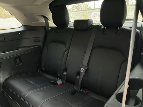 Used 2025 MAZDA CX-90 3.3 Turbo w/ Preferred Package image 12