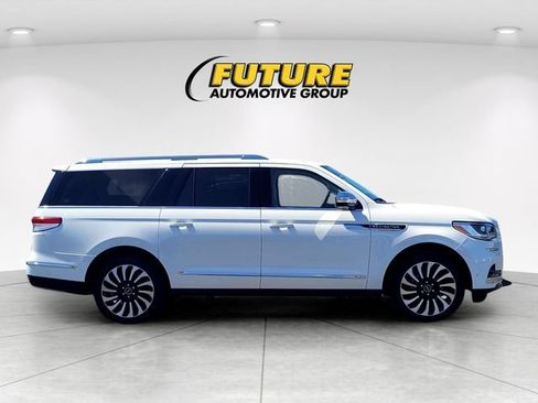 Used 2022 Lincoln Navigator L Black Label AWD/4WD image 3