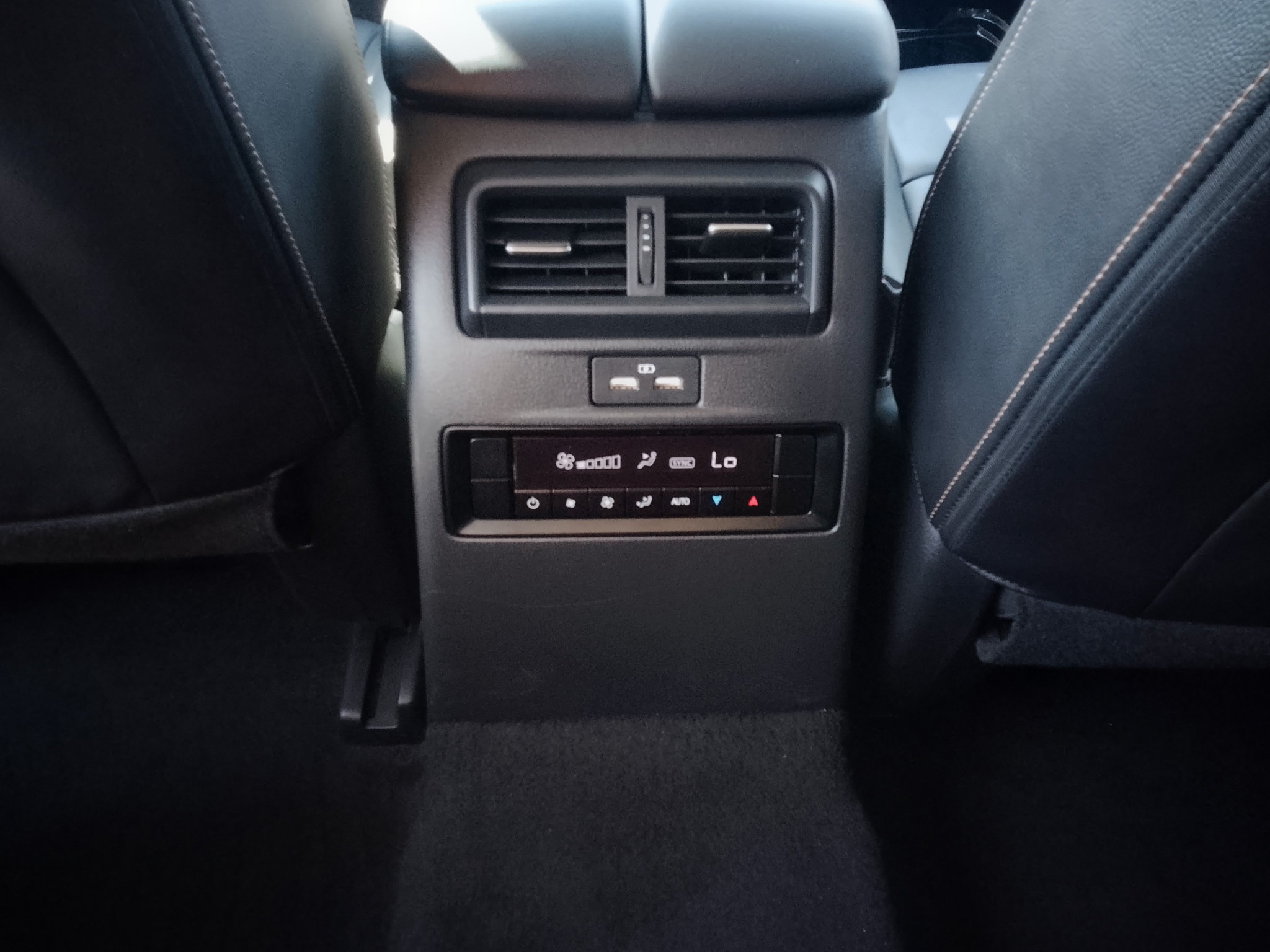 Used 2025 MAZDA CX-90 3.3 Turbo w/ Select Package AWD/4WD image 11